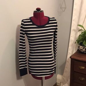 🌿ALL MUST GO🌿 Gap waffle top